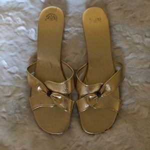 🌞Gold Slide Vintage 70s Sandals/Slippers with 1” Heels 10